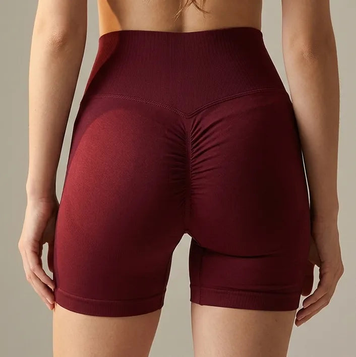 Bella — Ribbed scrunch shorts