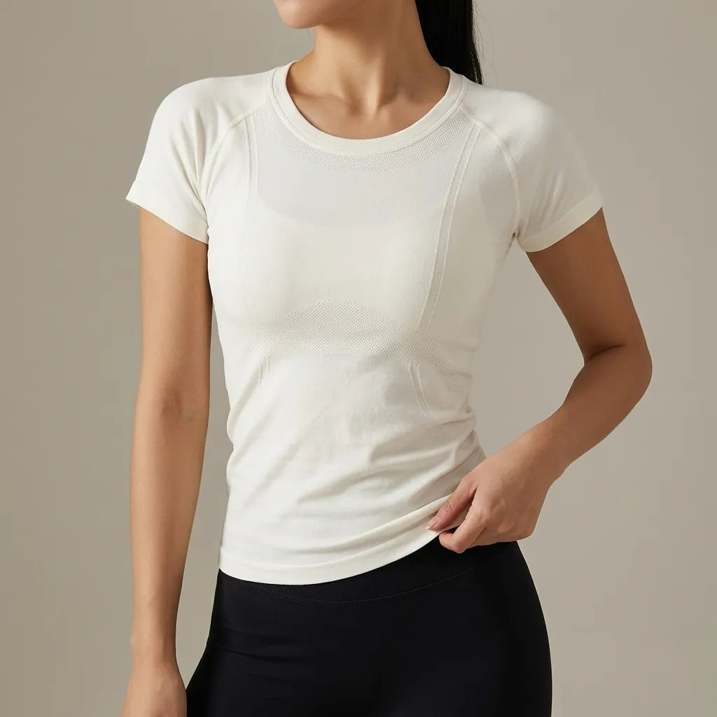 Mila — Seamless training tee