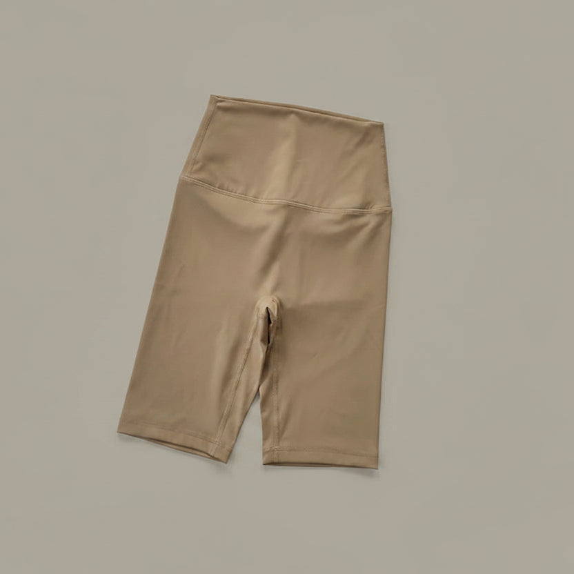 Tess — High-waist biker shorts