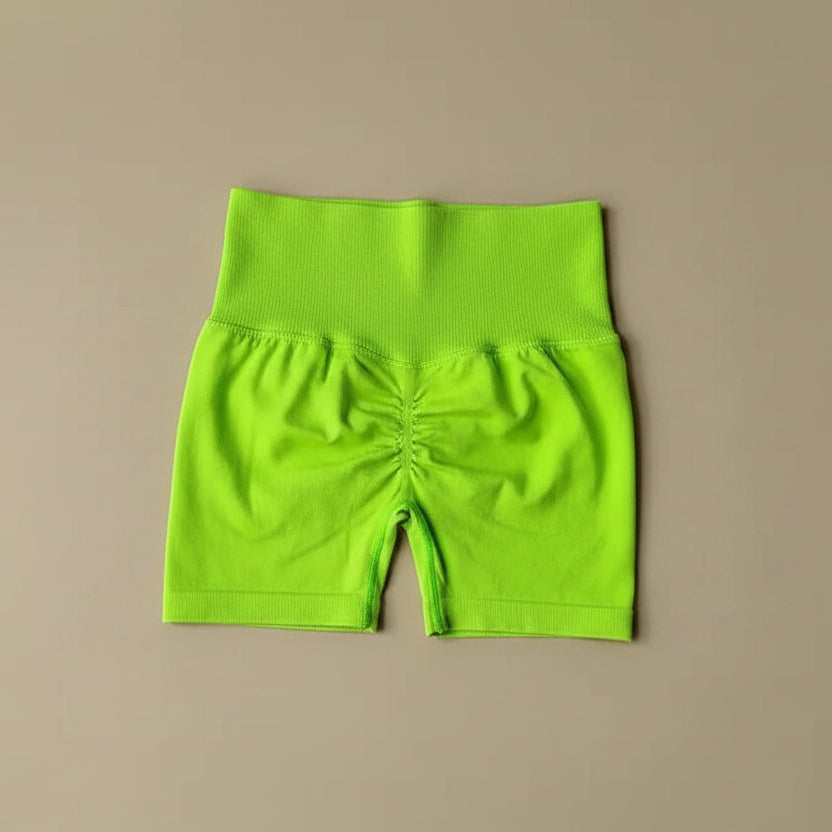 Bella — Ribbed scrunch shorts