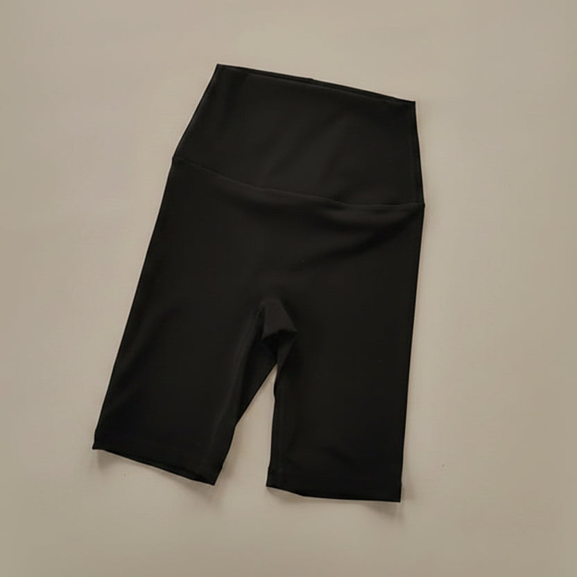 Tess — High-waist biker shorts